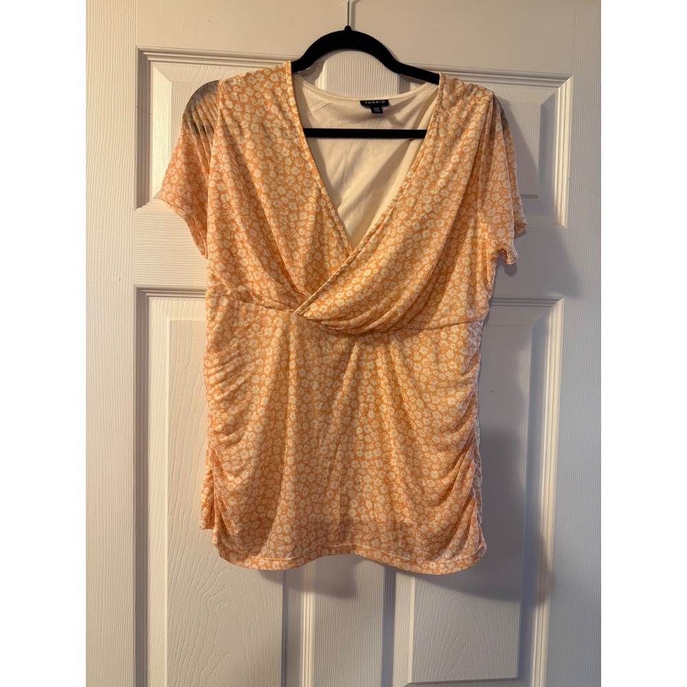 Torrid Peach Floral Mesh Surplice Side Ruched Top Plus Size 00 M L Petite